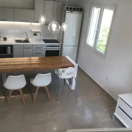 Modern Apartment 10Mins From The Beach Agia Eirini Exterior photo