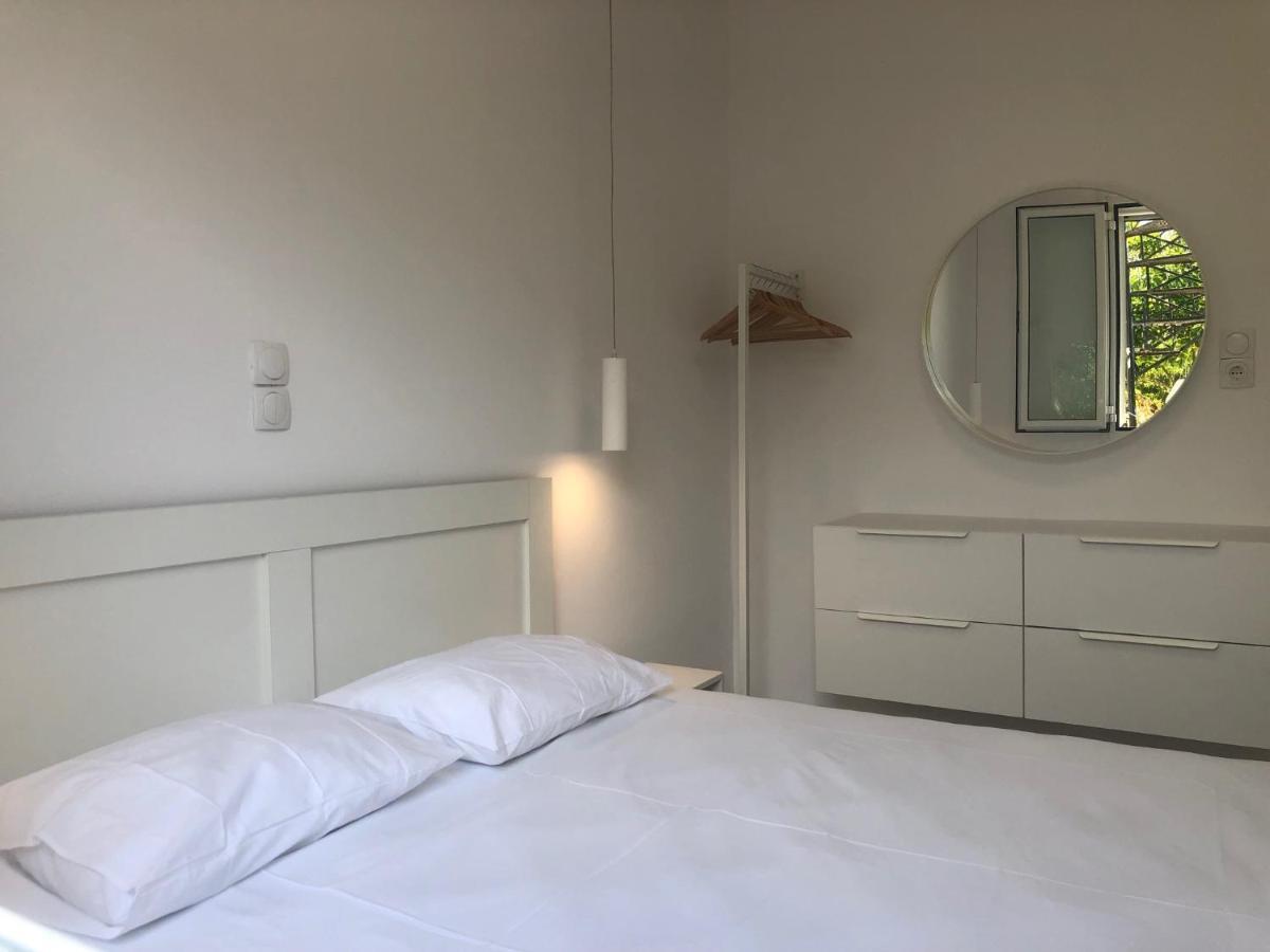 Modern 10mins From The * Agia Eirini