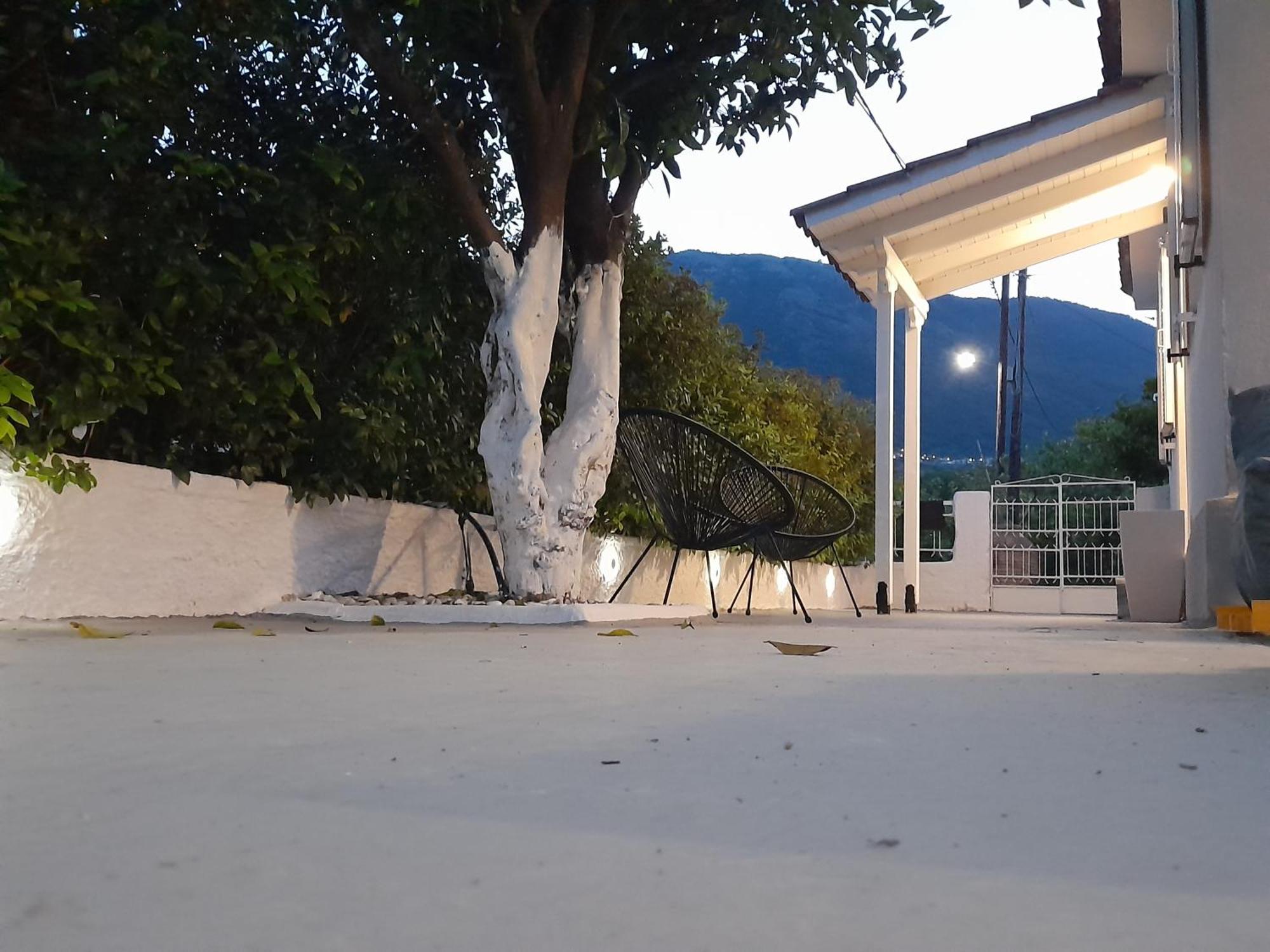 Modern 10mins From The *